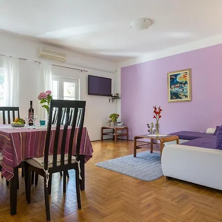Mirjana Apartament *